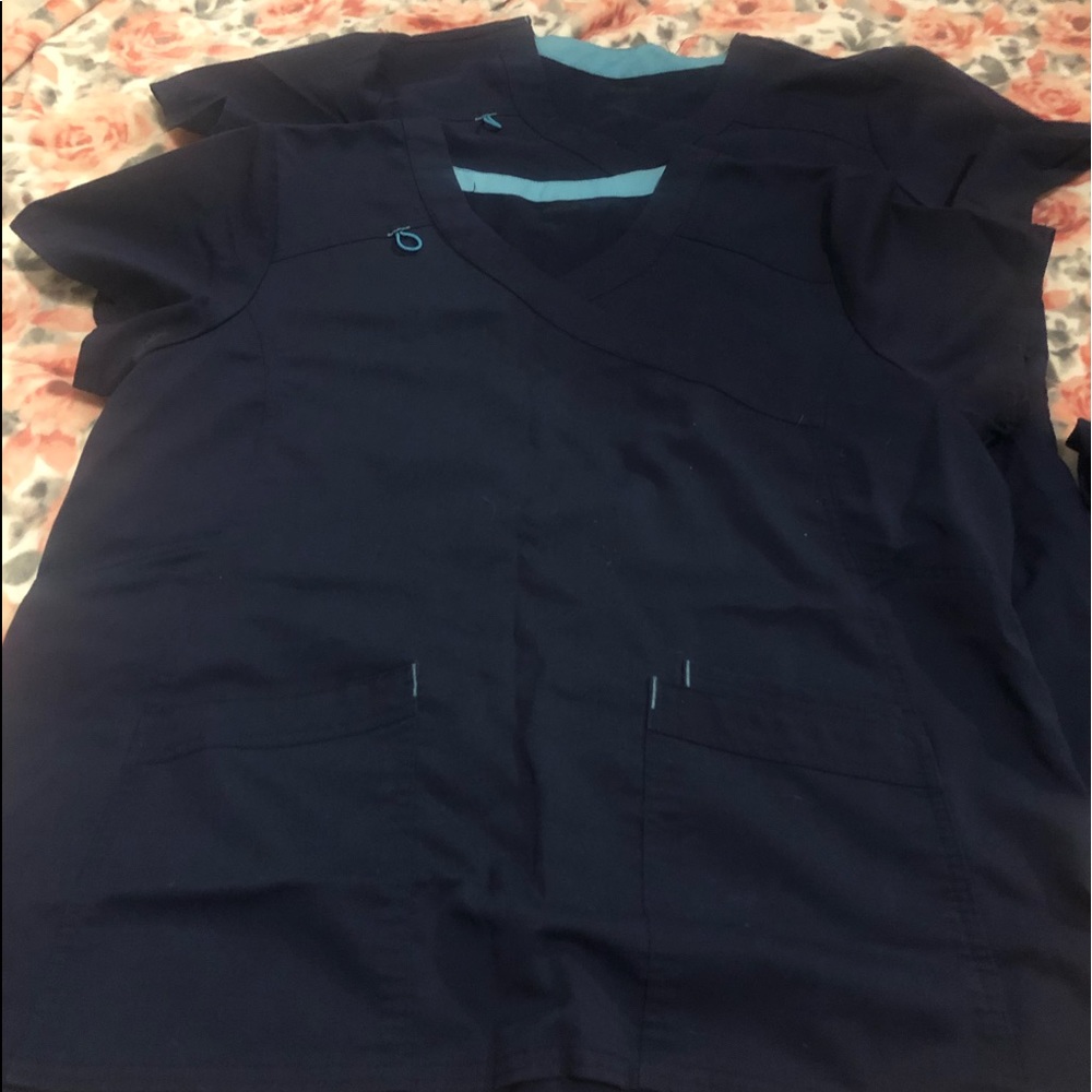 Scrub shirt